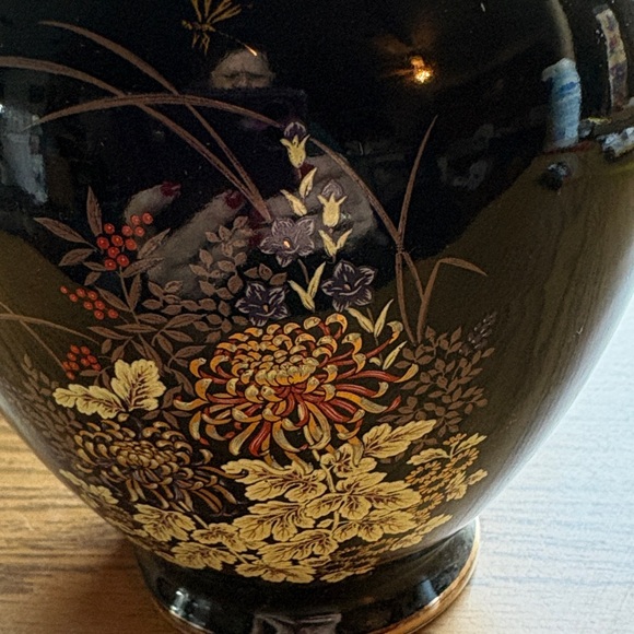 Imperial Dynasty Elegant Black and Gold Decorative Ginger jar - Picture 2 of 5